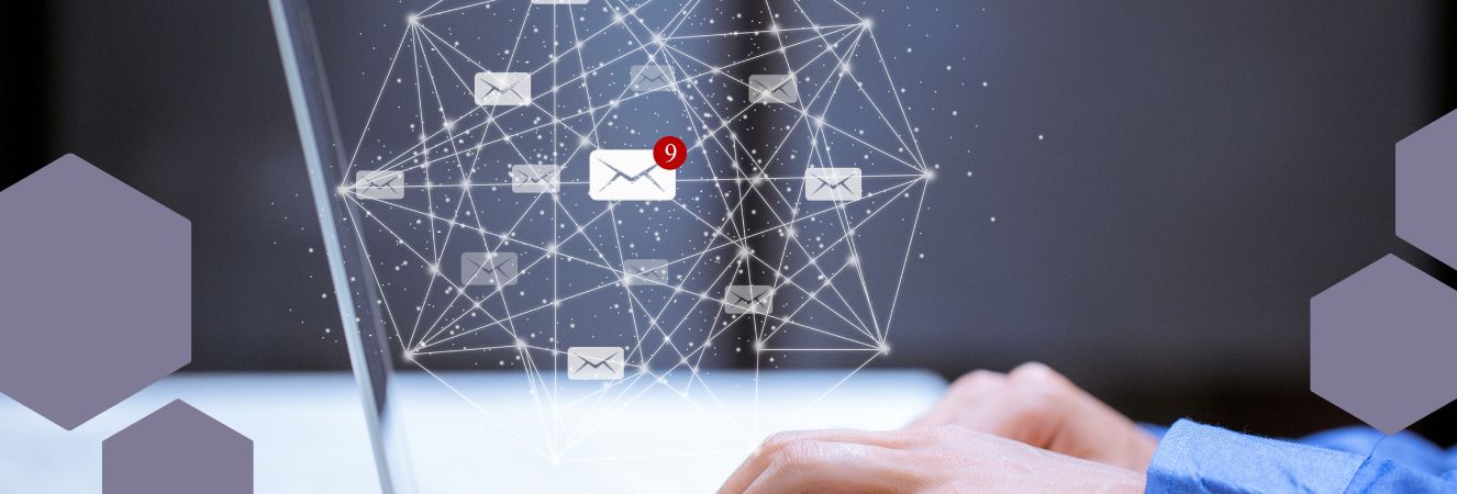 Propojení e-mail marketingu s dalšími kanály online marketingu.